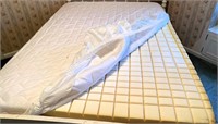 full sz mattress topper & cover