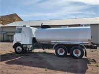 1972 Mack water truck with 4,000 gal tank