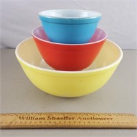 Vintage Pyrex Mixing Bowls