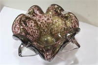 An Art Glass Bowl