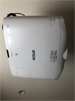 Epson 4K Home cinema overhead projector 5040UB