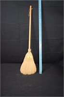 VTG 31" Corn Broom