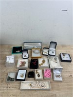 Lot of jewelry