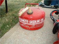 2.5 gallon gas can (metal)