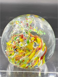 Paperweight multicolor art glass