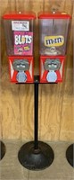 2 vending machines with key