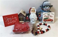 New Lot of 8 Christmas Items
