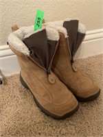 NICE COLUMBIA BOOTS SIZE 6.5