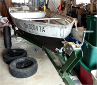 12 1/2 ft Fishing boat on trailer