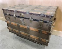 VINTAGE STEAMER TRUNK WITH BRASS & WOOD TRIMS