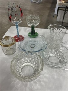 Miscellaneous vintage glassware