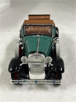 1929 ford roadster convertible die-cast  (hood