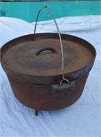 Large Cast Iron Dutch Oven with Lid