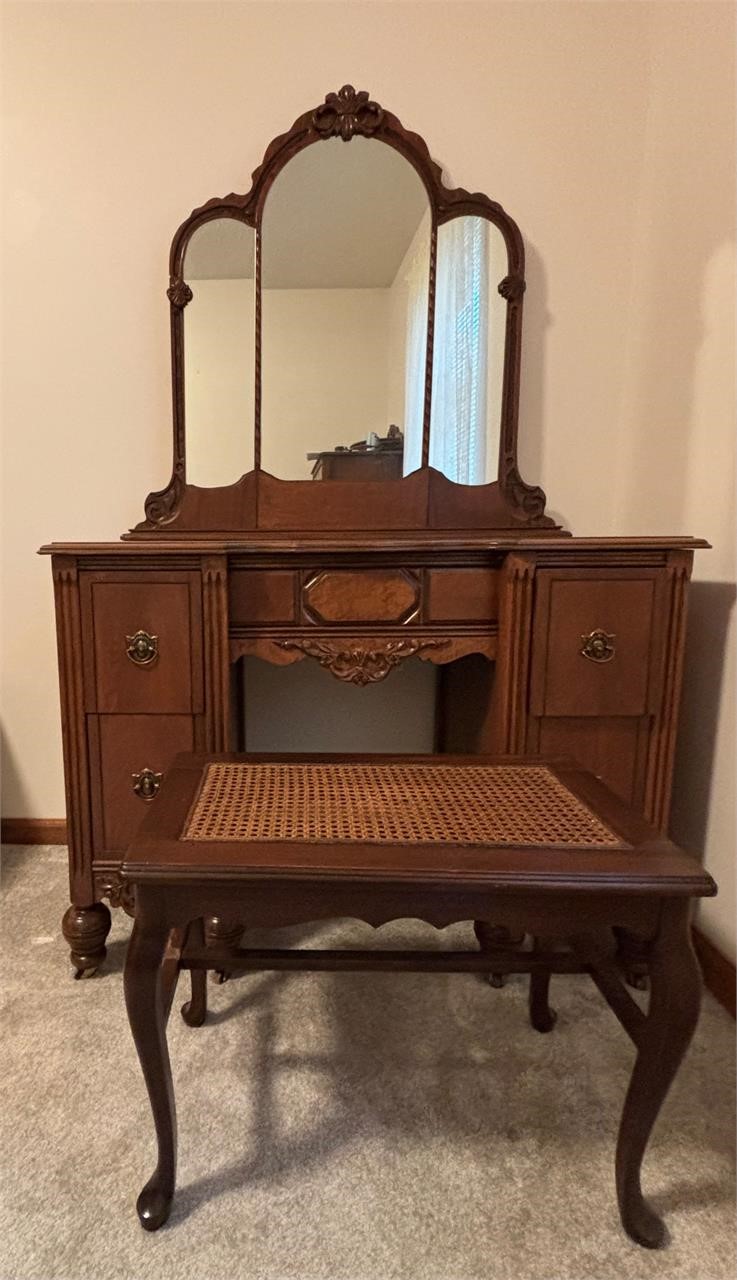 Antique vanity on wooden casters w/ bench