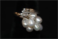 Ladies 14kt wg Pearl Ring w/ 7 freshwater pearls