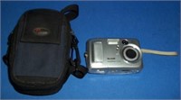 kodak easyshare CX7330 camera & case