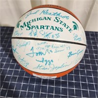 N3 Signed MSU Basketball Tom Izzo & others