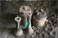 (2) Antique Screw Jacks (2) Coop Oil Gas Cans