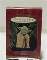 NIB Hallmark Star Wars Yoda Ornament