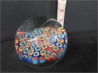 MILLEFIORI ART GLASS FLORAL DESIGN PAPERWEIGHT