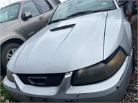 key fee $120 starts 2002 Ford Mustang -113335
