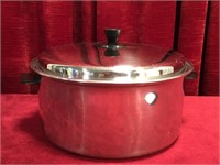 Eaton's Canada Stainless Dutch Oven