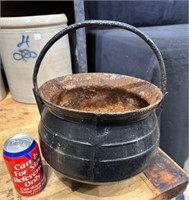 Cast Iron 3 Footed Kettle