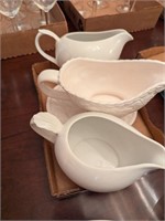 (3) gravy Boats