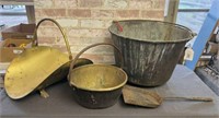 4 PC GROUPING: BRASS POT WITH HANDLE, BRASS
