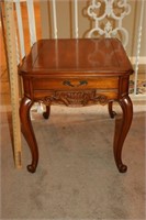 Vintage Weiman Furniture Queen Ann Style End Table