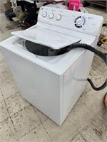 GE Washing Machine (powers on)