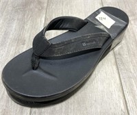 Ladies Bench Flip Flops Size 9 (pre Owned)