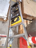 Gorilla Ladders 5.5 ft Ladder