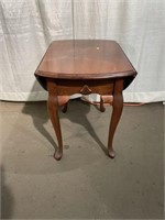 Cherry Queen Anne Style Drop Leaf End Table
