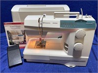 Nice Husqvarna Viking Emerald 116 sewing machine