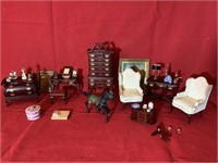 MINIATURE FURNITURE LOT AS IS
