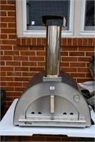 Cru Champion Pizza Oven Used One Once