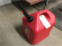 5 gallon red gas can