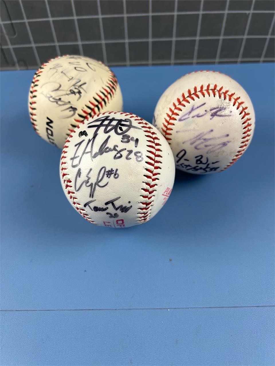 3X SIGNED BASEBALLS PLAYERS UNKNOWN
