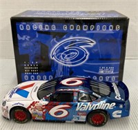 NASCAR Valvoline 1:24 scale Die cast race car