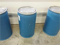 Food grade poly barrel with removable lid