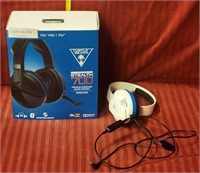 2 TURTLE BEACH PS4 HEADSETS