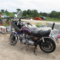 Honda 900 motorcycle