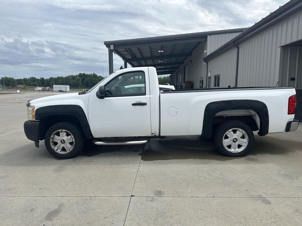 2008 CHEVROLET SILVERADO C1500 PICKUP TRUCK, VIN: