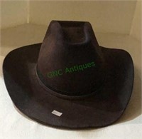 Stetson felt cowboy hat - no size given -is dusty.