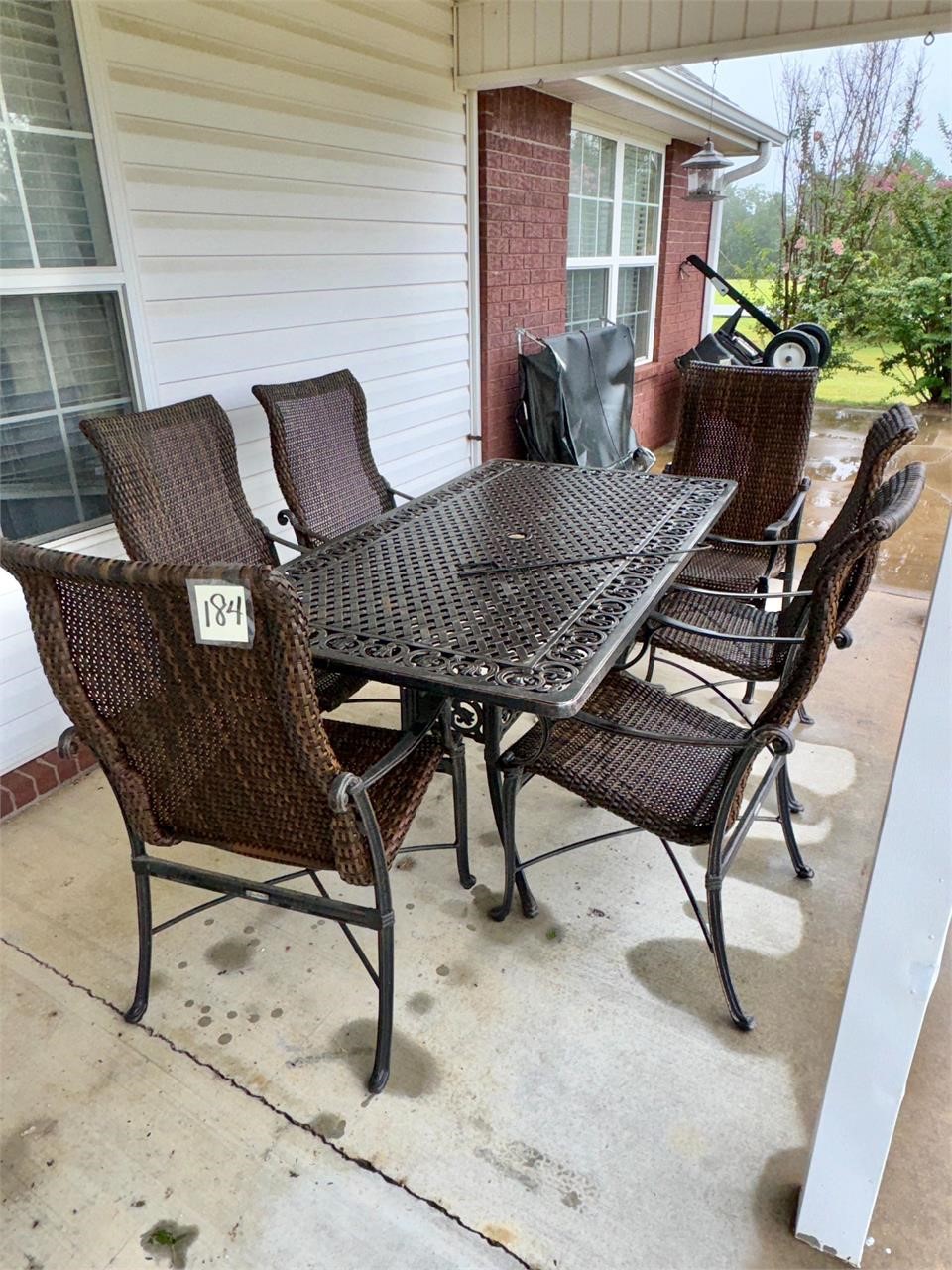 Outdoor Patio Table & 6 Chairs