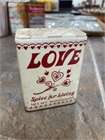 Love Spice Can