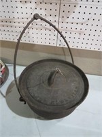 11" CAST  IRON FOOTED KETTLE W/LID & HANDLE