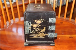 Japanese black lacquerware jewelry case possibly