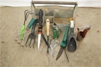 Lawn & Garden Tools w/ Metal Carrier